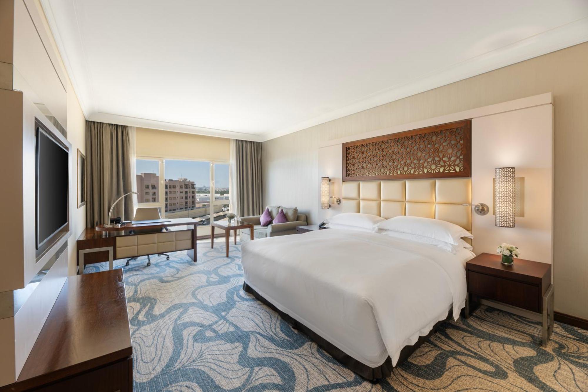 Chambre Lit King-Size Classique avec Vue sur la Ville