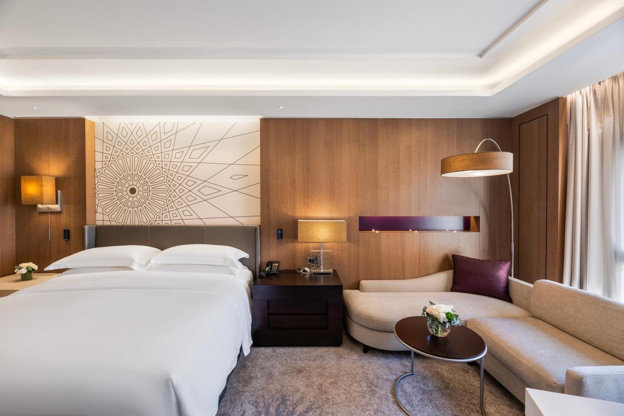 Hébergement Lit King-Size Club - Vue sur Ville