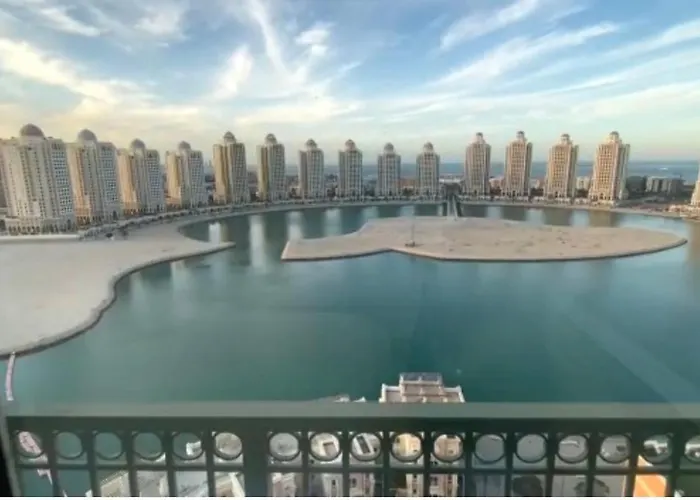 Beachfront Luxury Apartment-Pearl Island شقه مطله على الشاطئ بجزيرة اللؤلؤه